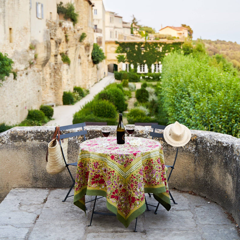 Jardin Red & Green Tablecloth 71 x 142