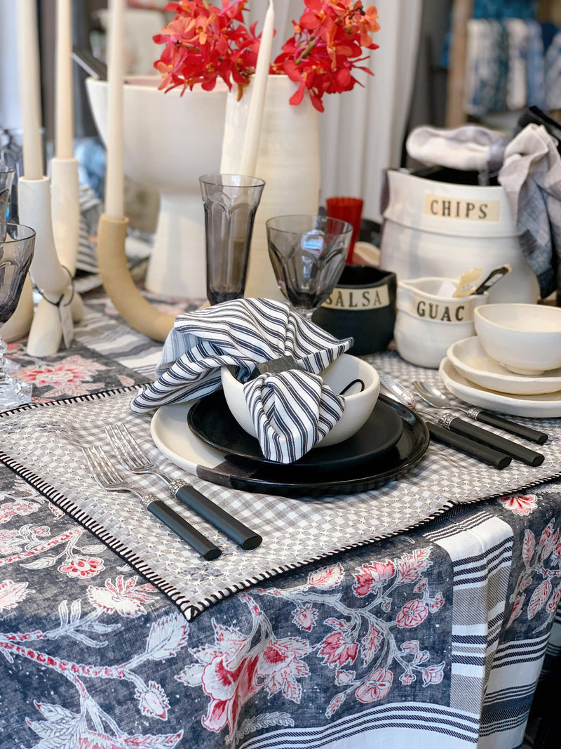 Shinnecock Tablecloth 108 round